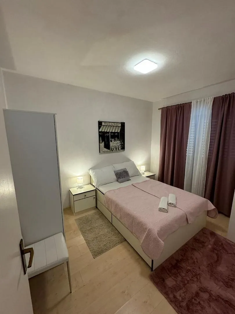 Melita - Apartment With Terrace, 200 M From The Beach Novi Vinodolski Croatia
